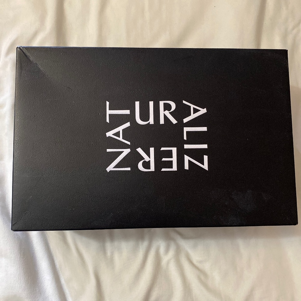 Naturalizer black leather Mary Janes NIB